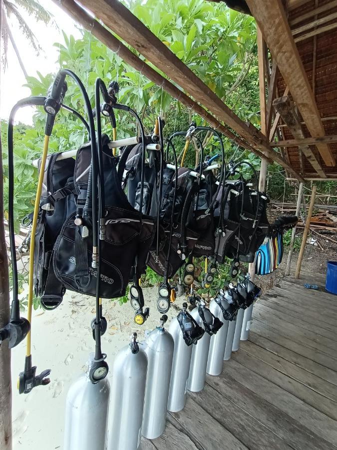 Warahnus Dive Homestay Kri Exterior photo